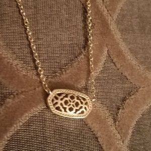 Kendra Scott necklace